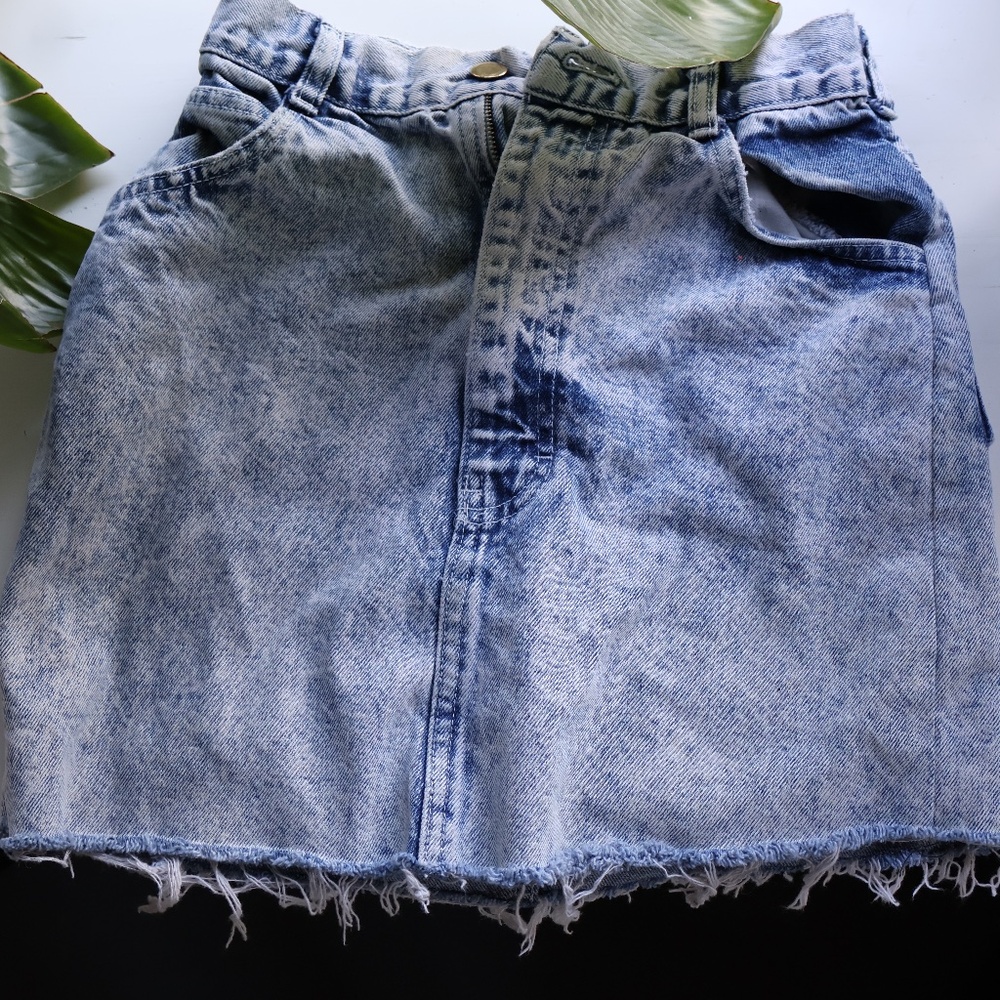 VINTAGE ACID WASH HIGH WAIST DENIM SKIRT